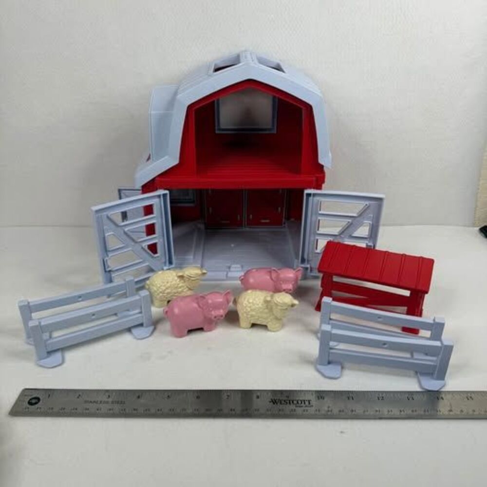 Green Toy Farm Barn & Animals